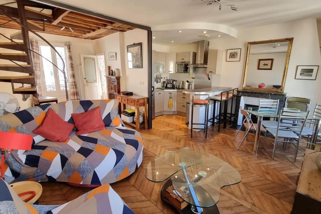 Superbe Au Centre De Appartement Parijs